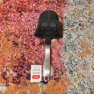 NWT William Sonoma Darth Vader Pancake Turner